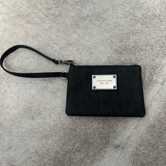 Michael Kors Wallet - Picture 1 of 1